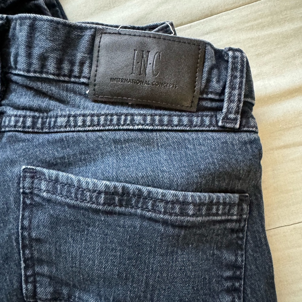 MEN’S INC JEANS